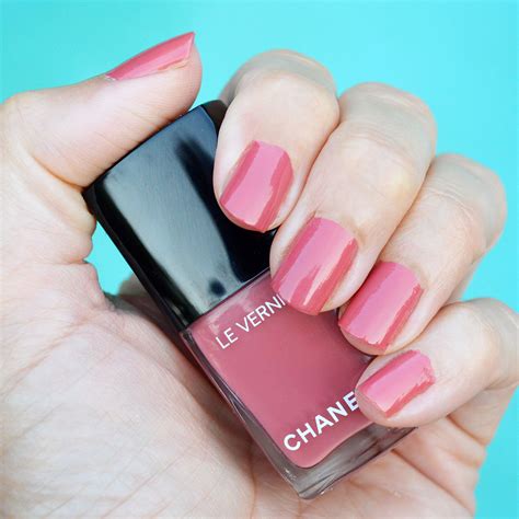 chanel rose confidentiel|Chanel Rose Confidentiel nail polish review .